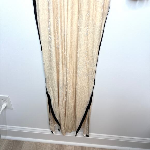 Free People We Are HAH Jump On It Velvet Jumpsuit In Almond Milk Size Large New - Picture 6 of 16